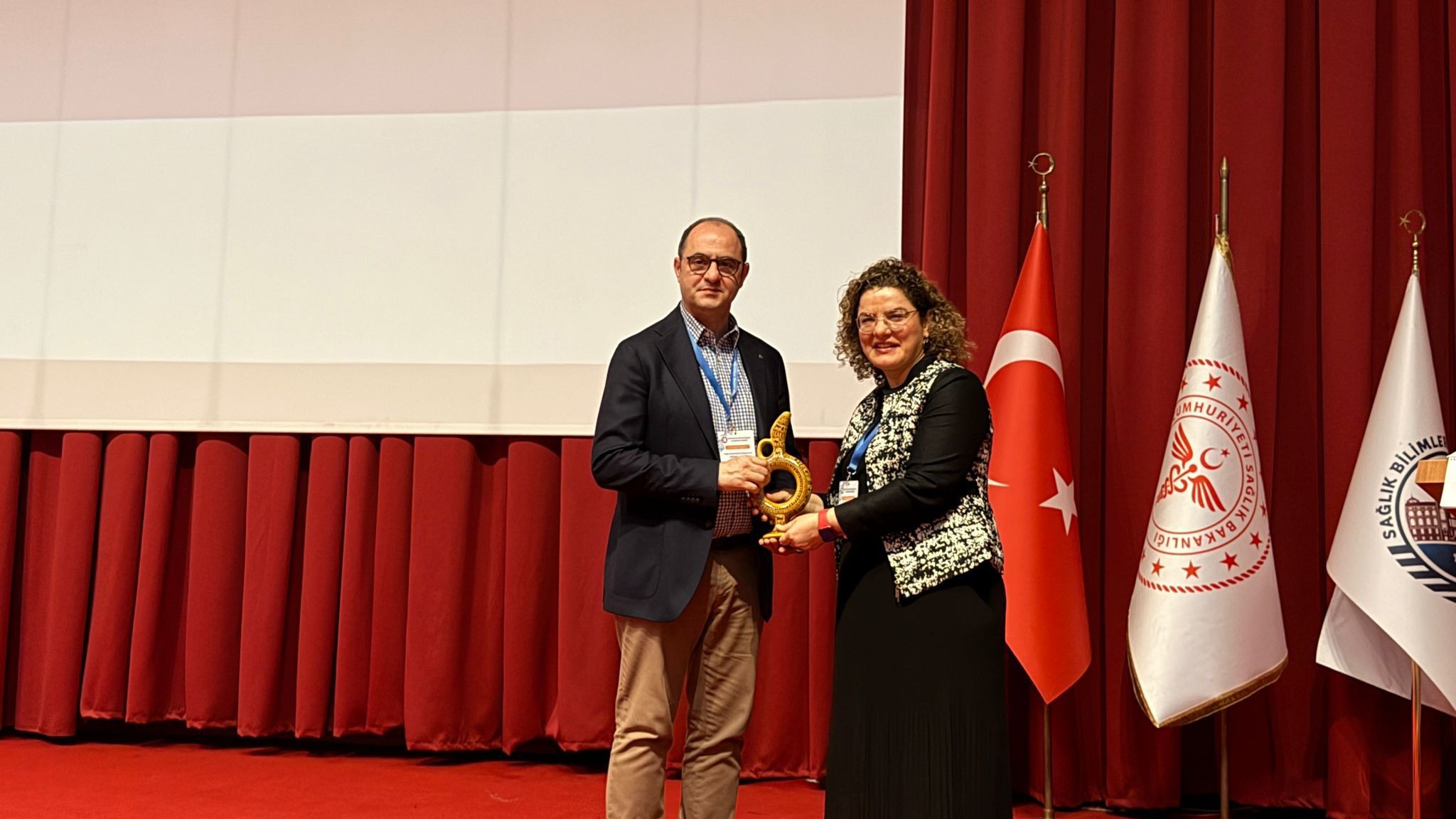 Güvenli sağlık hizmetinin temeli Diyarbakır’da atıldı: Hider “temel eğitim programı” büyük bir katılımla tamamlandı.