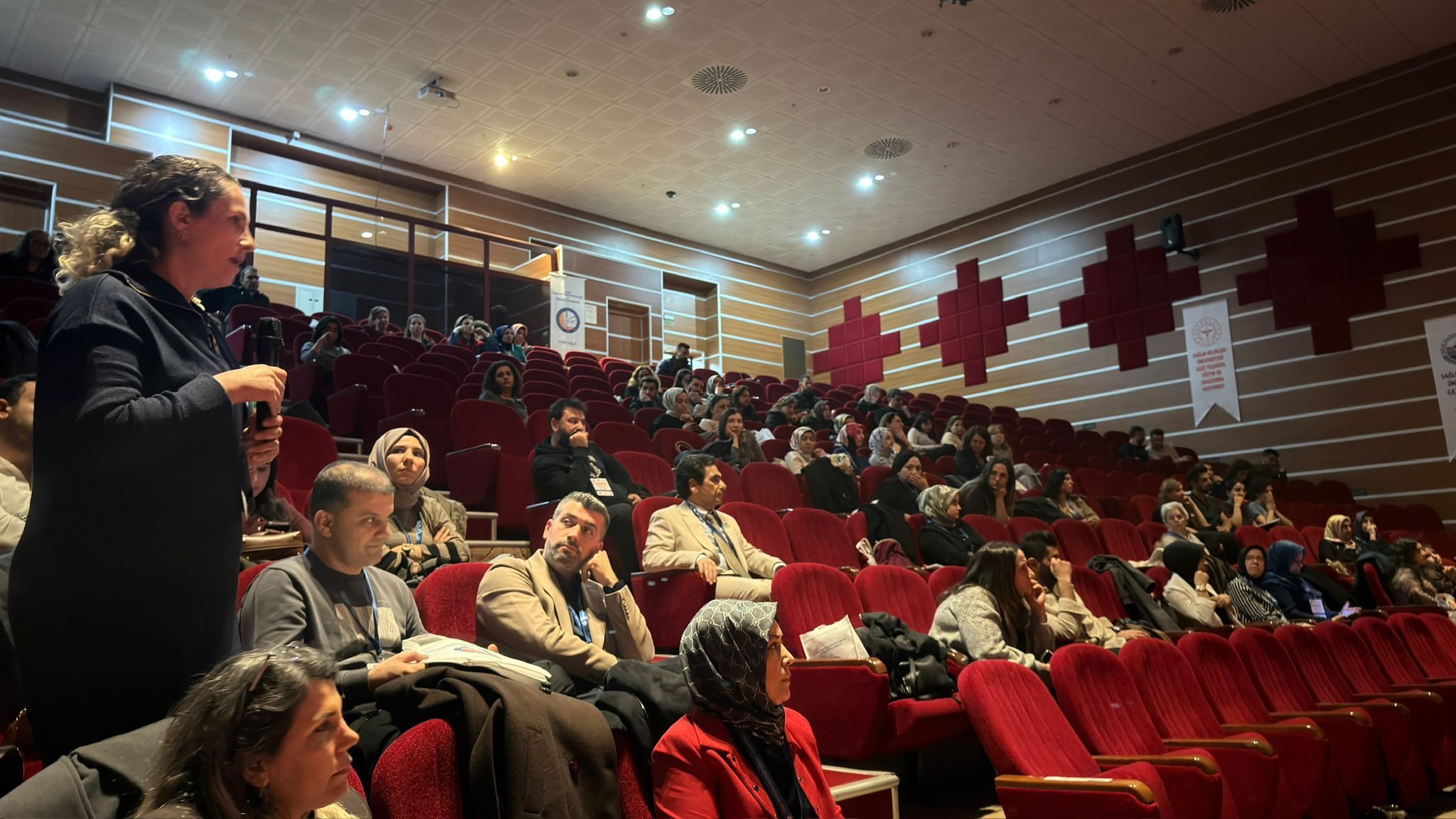 Güvenli sağlık hizmetinin temeli Diyarbakır’da atıldı: Hider “temel eğitim programı” büyük bir katılımla tamamlandı.