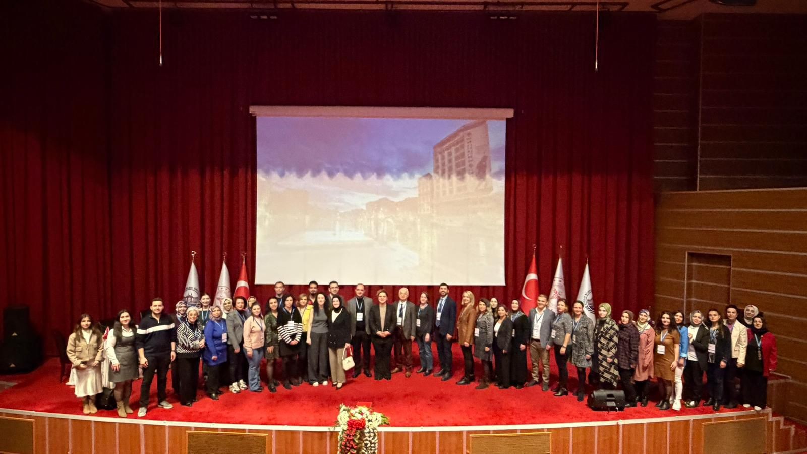 Güvenli Sağlık Hizmetinin Temeli Diyarbakır’da Atıldı: Hider Temel Eğitim Programı Büyük Bir Katılımla Tamamlandı