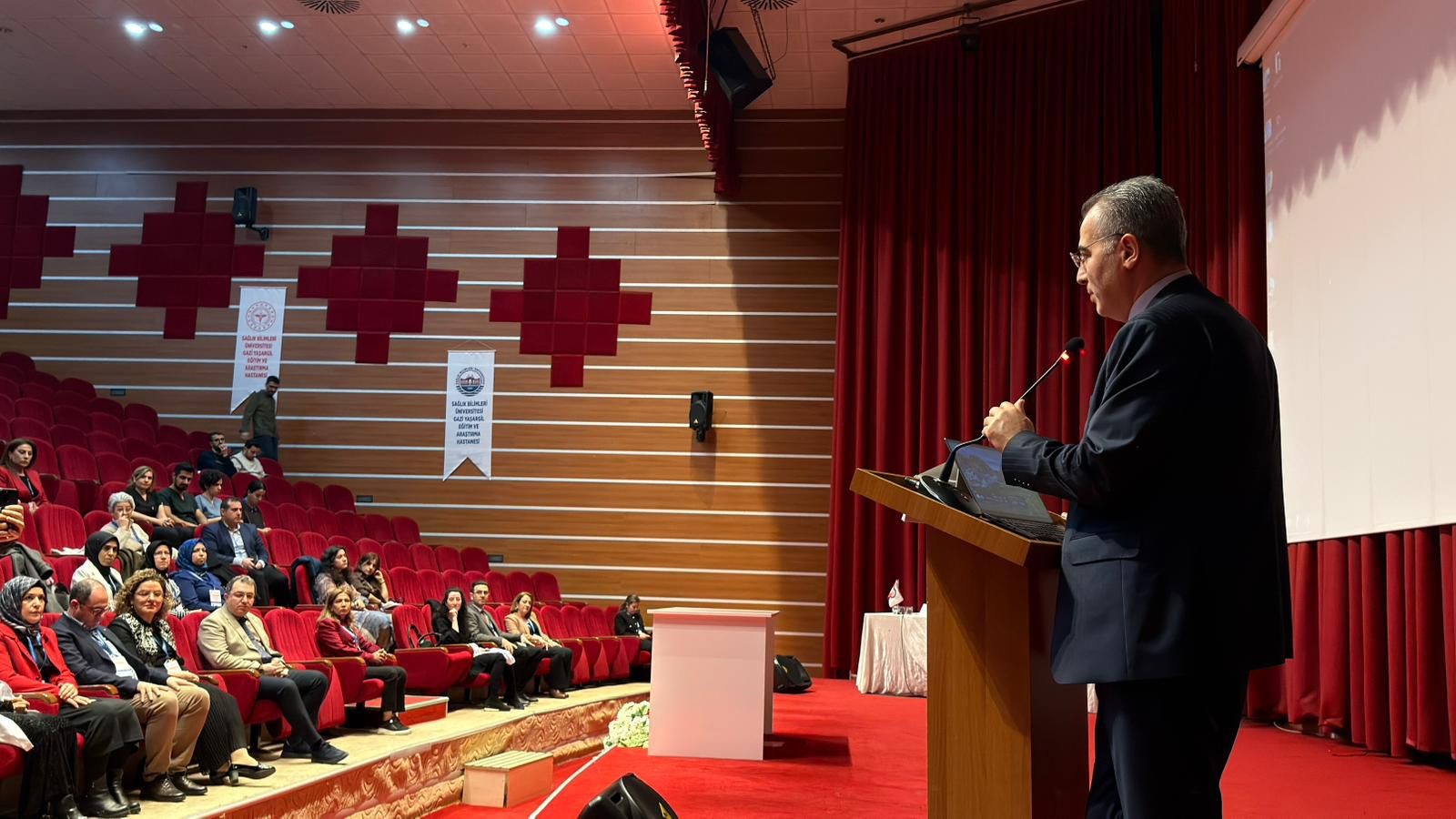 Güvenli sağlık hizmetinin temeli Diyarbakır’da atıldı: Hider “temel eğitim programı” büyük bir katılımla tamamlandı.